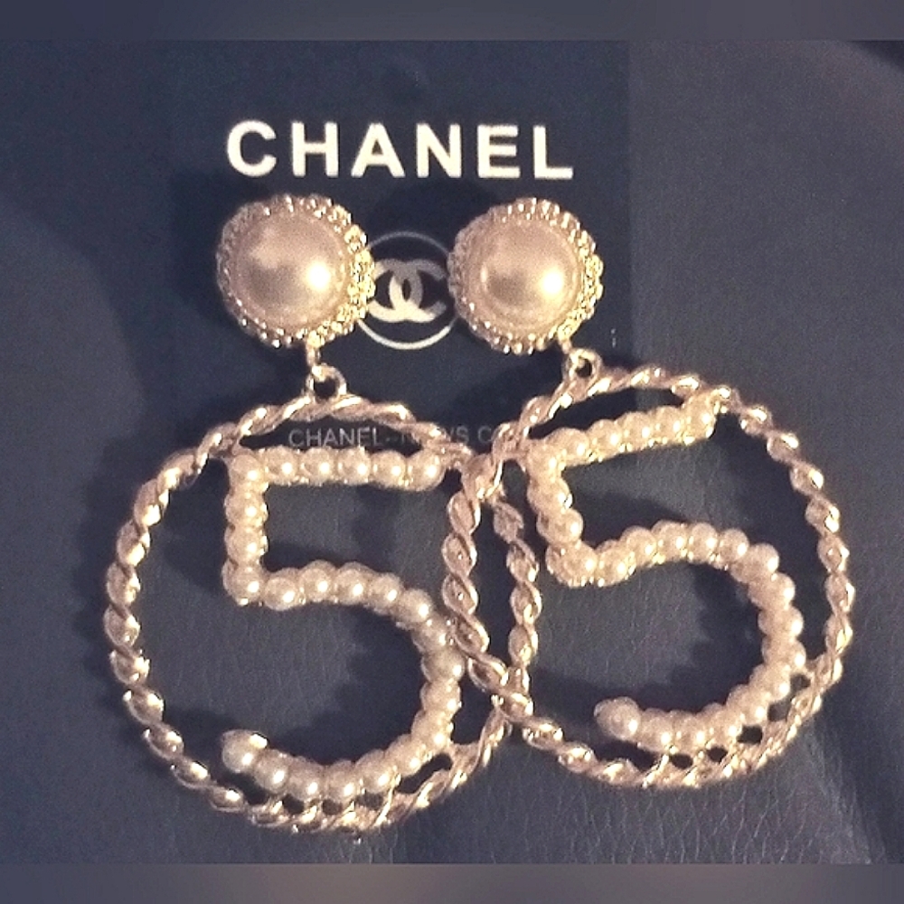 🆕The Iconic #5 Gold/Pearl Fashion Earrings